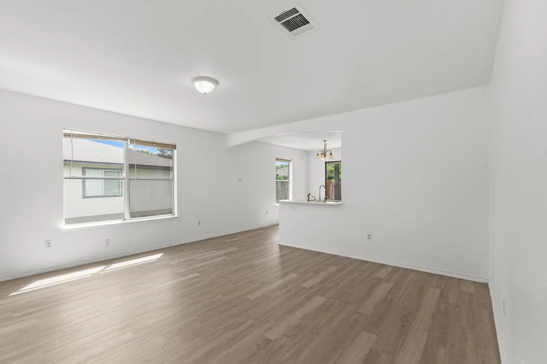 Photo of 112 James Lin CIR