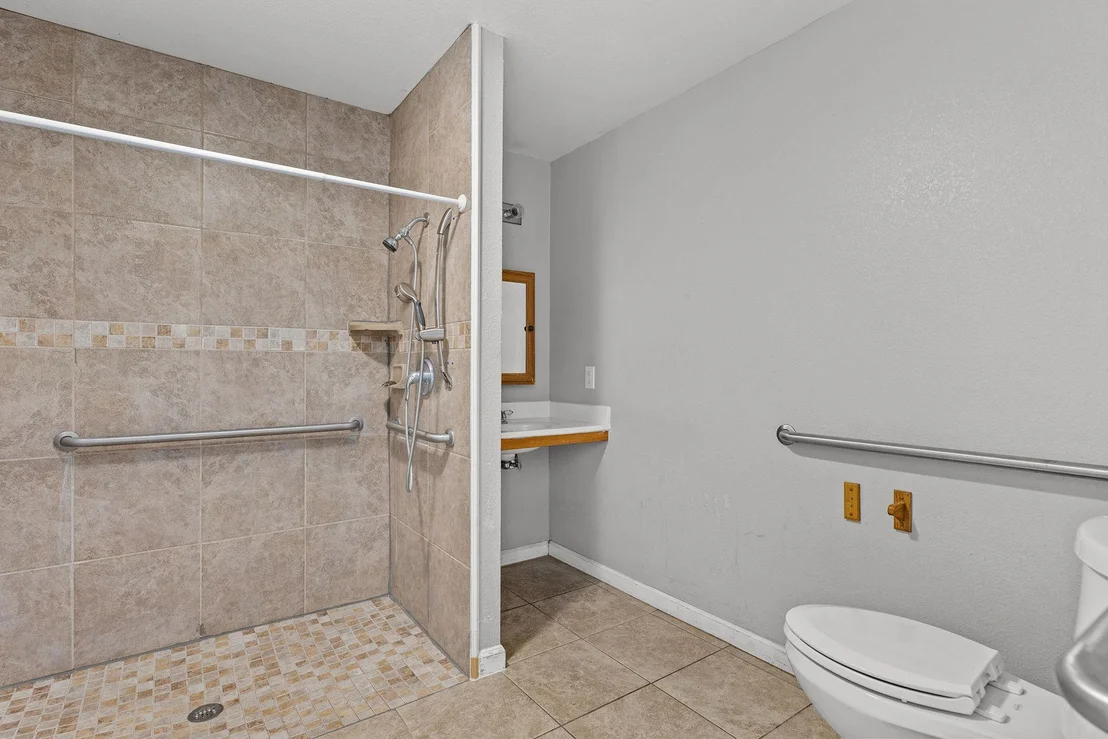 Photo of 1703 Greyson DR