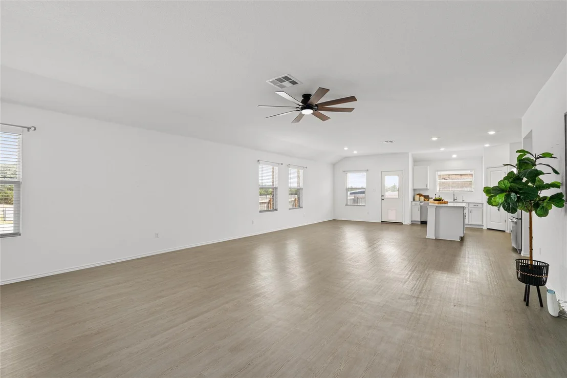 Photo of 101 Sunrise Oak CV