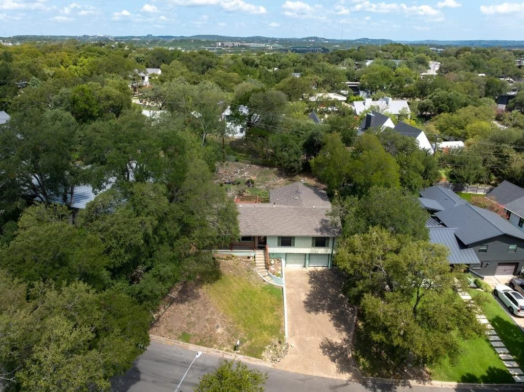 Photo of 2906 Oakhaven DR