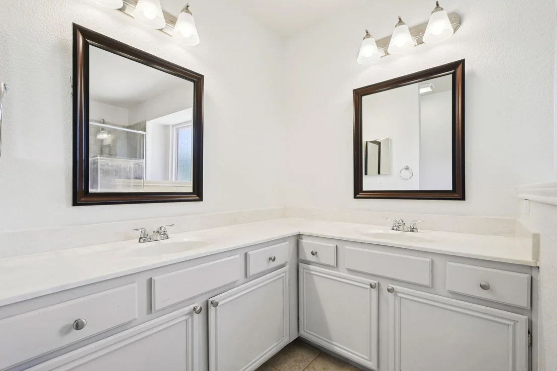 Photo of 1106 Red Bird DR
