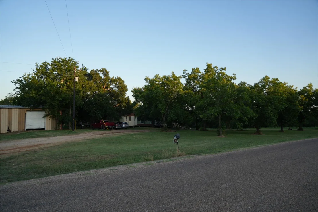 Photo of 123 LAZY RIVER LN