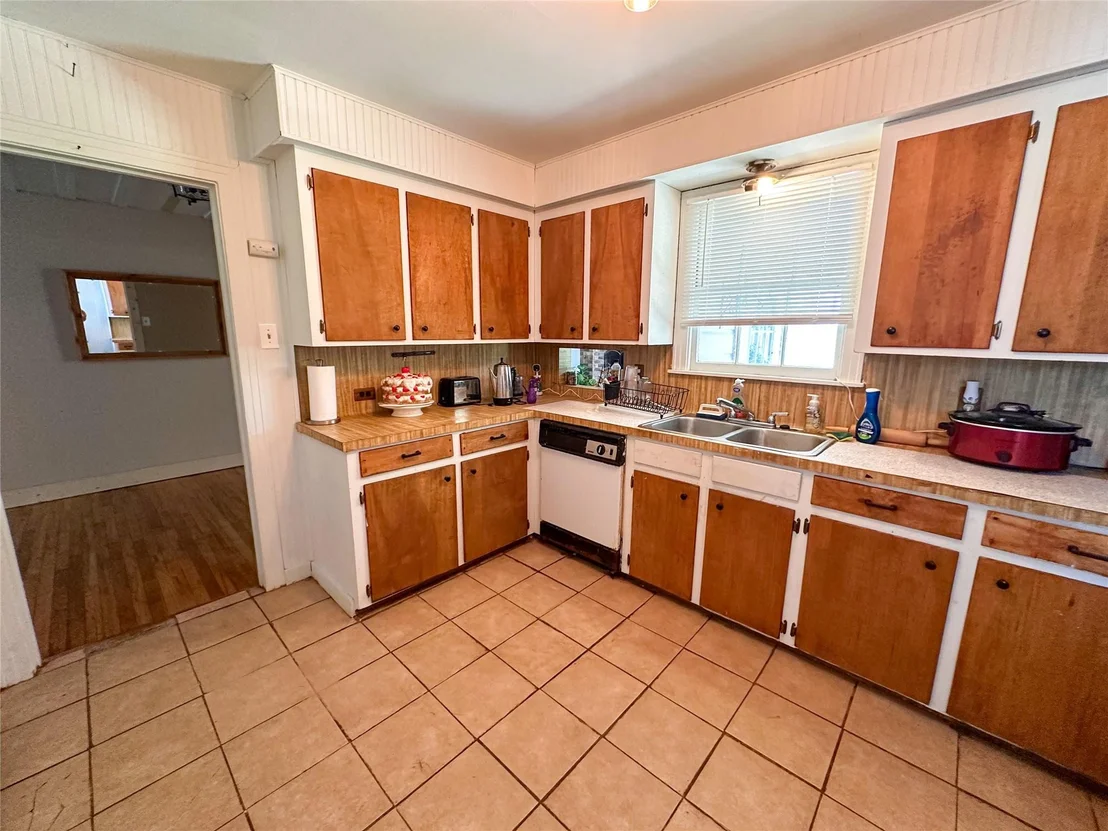 Photo of 407 4th Ave