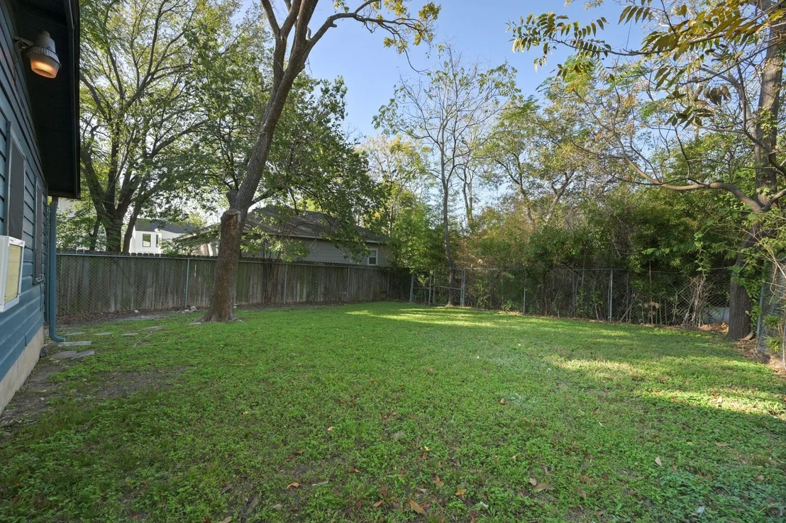 Photo of 1606 Singleton Ave
