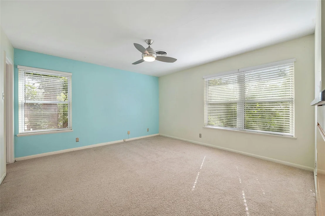 Photo of 504 Lone Oak DR