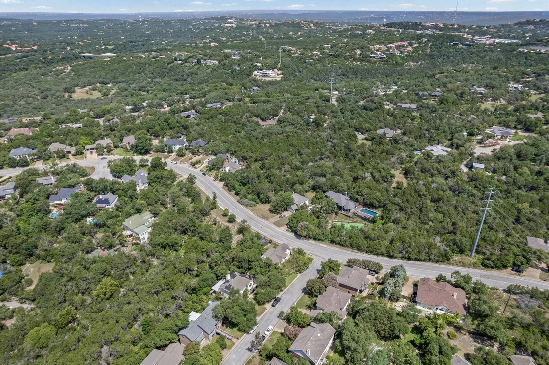 Photo of 6635 Whitemarsh Valley WALK