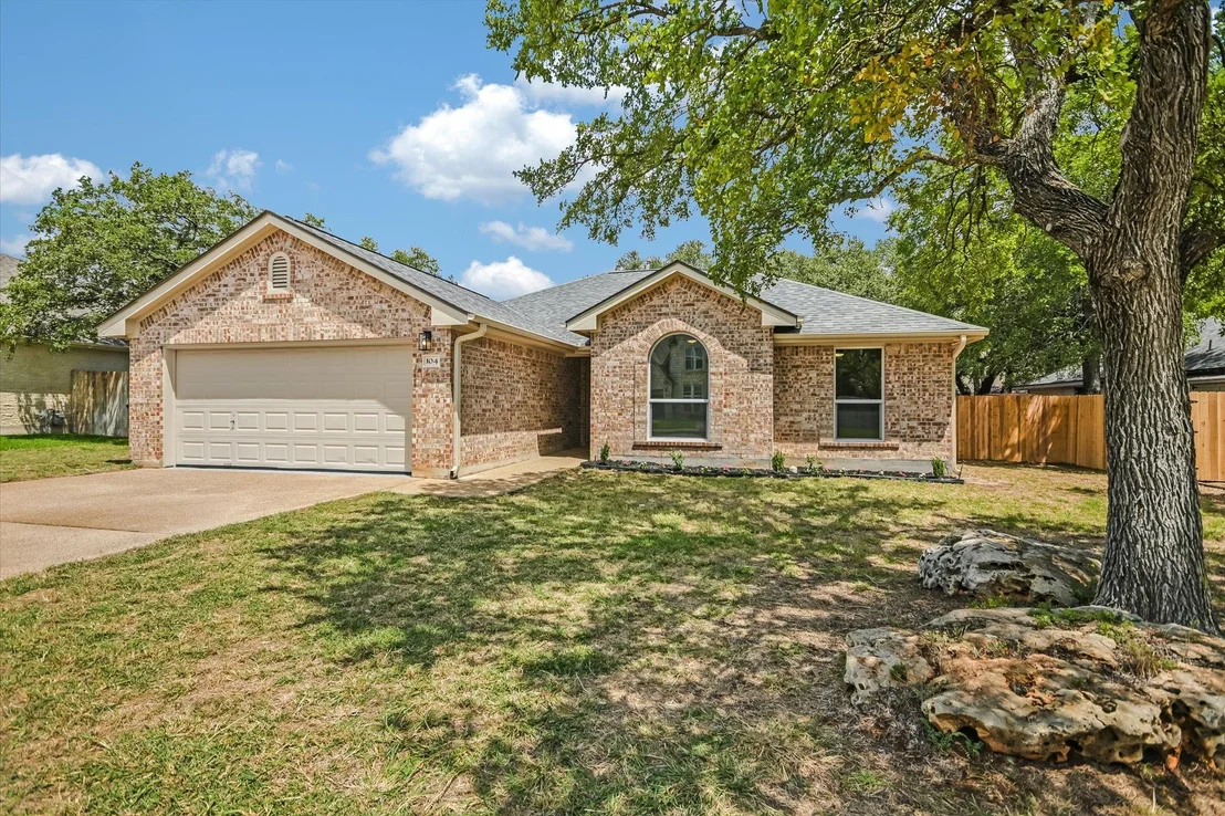 Photo of 104 CREEK DR