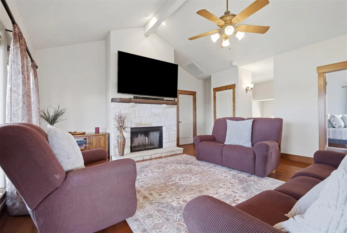 Photo of 700 Augusta CIR N