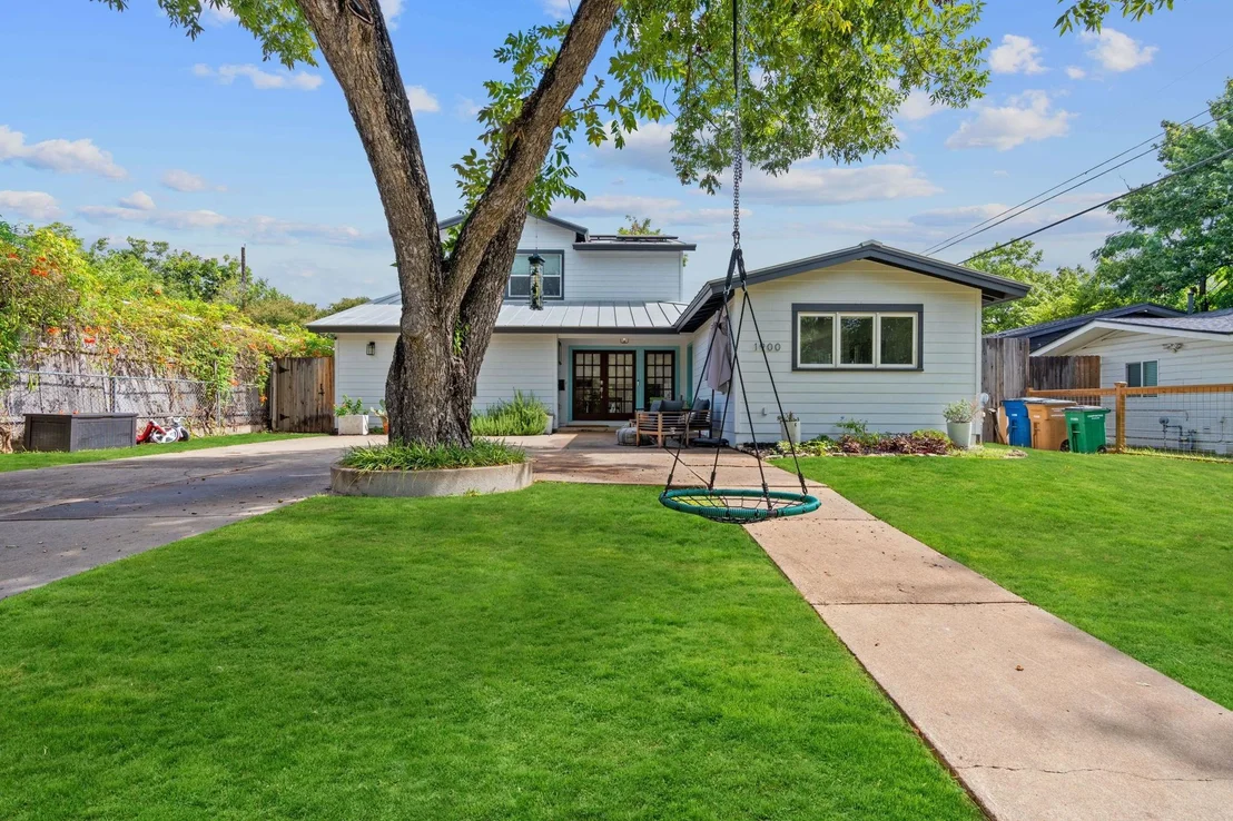Photo of 1900 Ullrich Ave