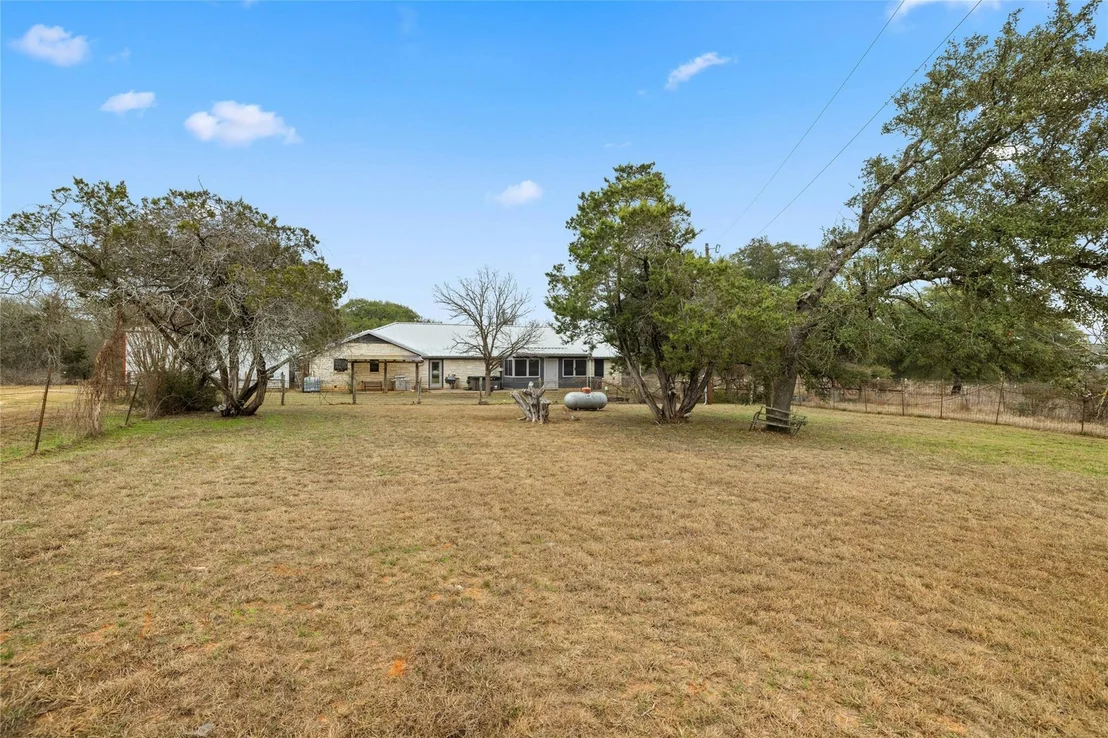 Photo of 1336 S Fm 1174