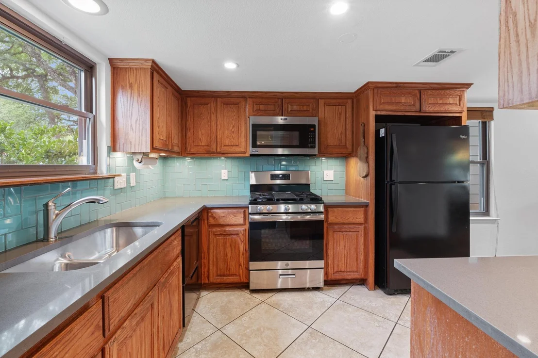 Photo of 4304 Adelphi LN
