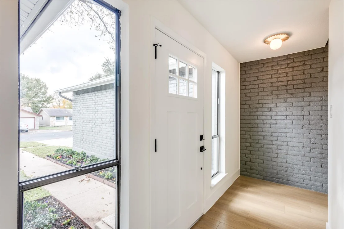 Photo of 1720 Pine Knoll DR