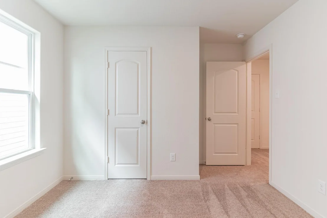 Photo of 112 Allington CIR