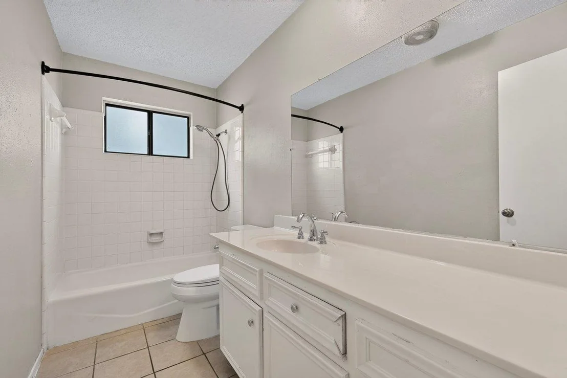 Photo of 1002 Adventure LN