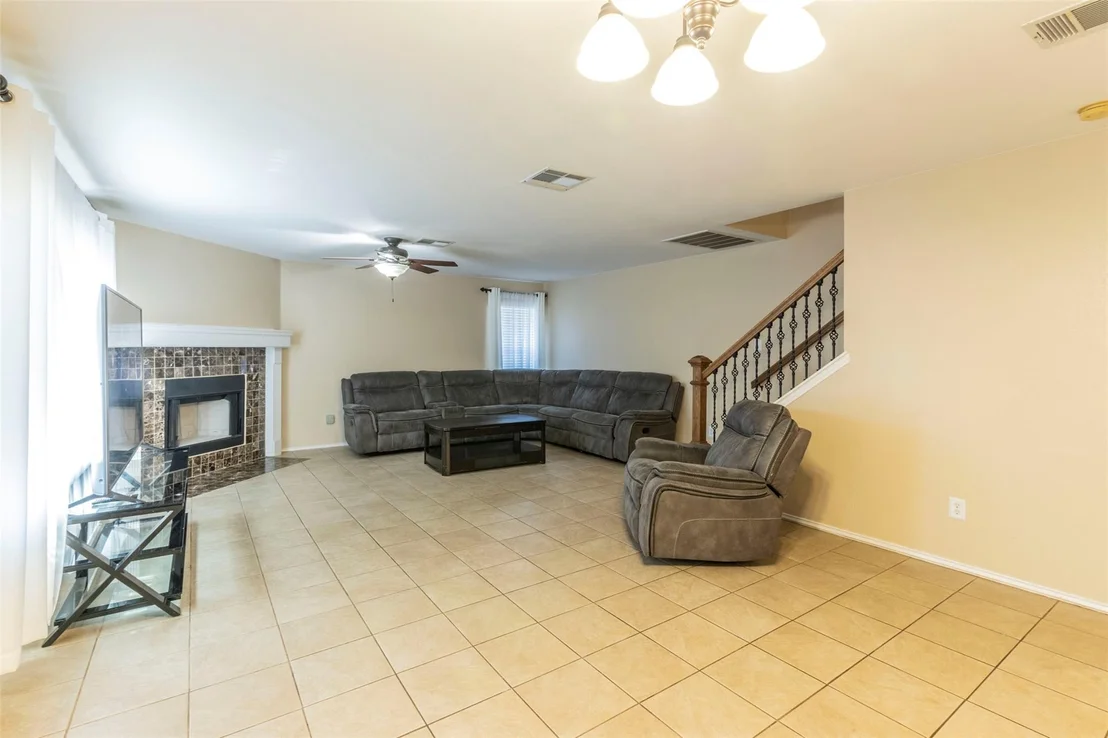 Photo of 102 Remington DR