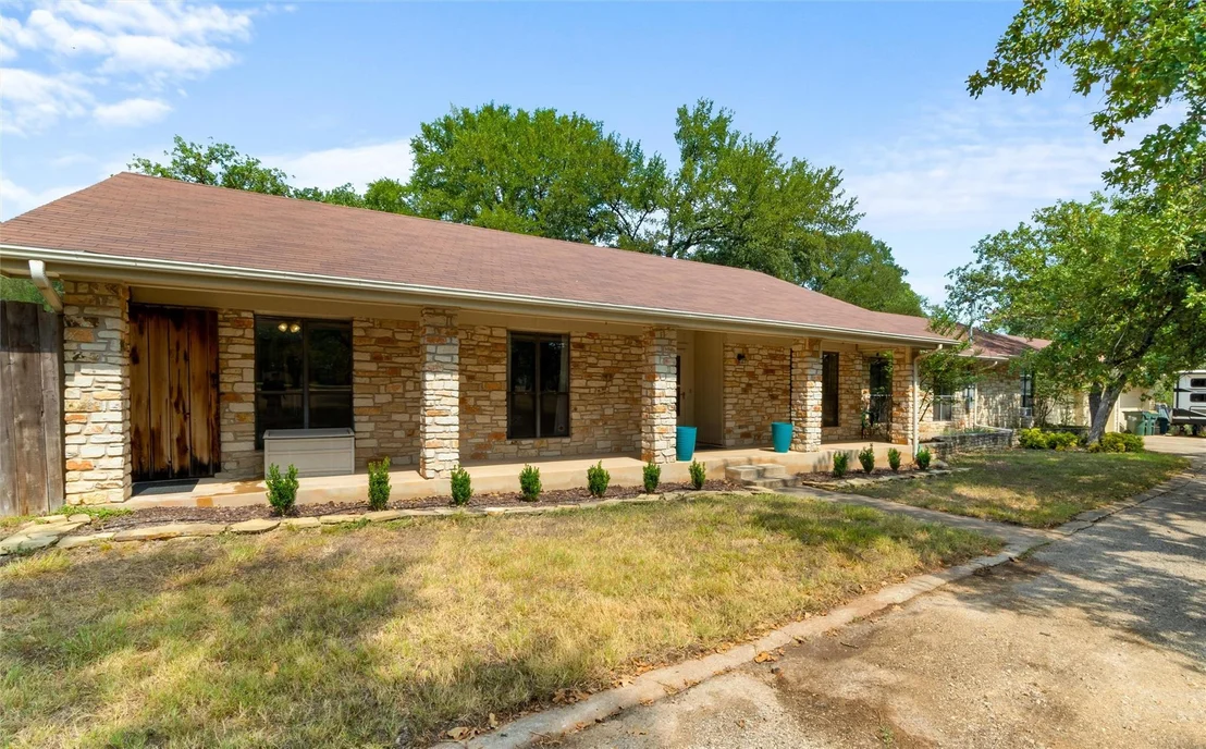Photo of 312 Southcross RD