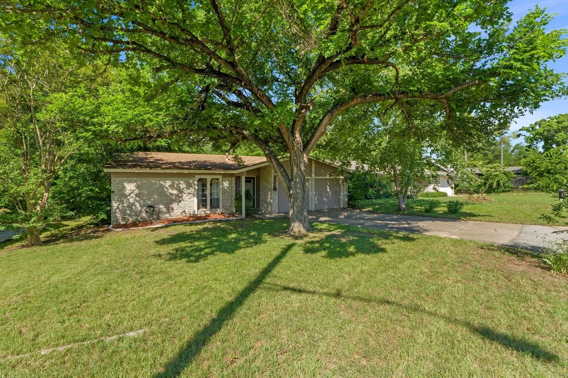 Photo of 5105 Stone Gate DR