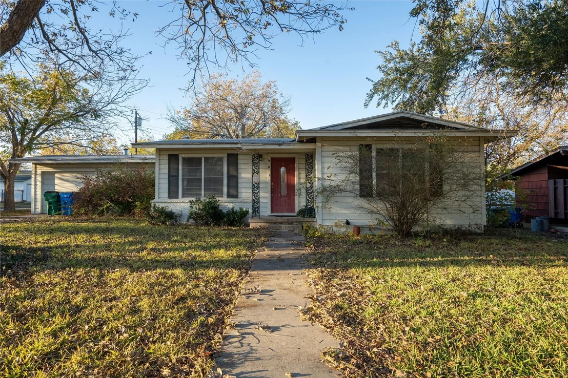 Photo of 910 Kirk ST