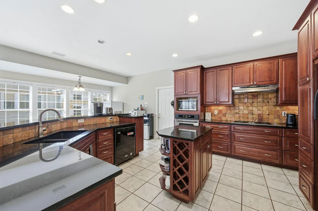 Photo of 2413 Enfield RD