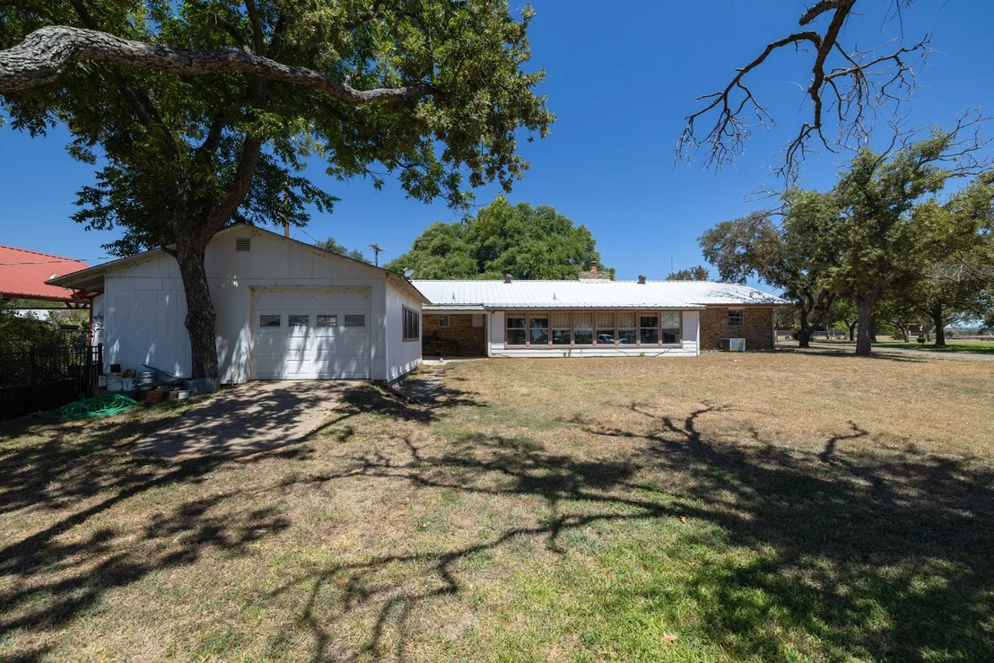 Photo of 606 Cedar DR
