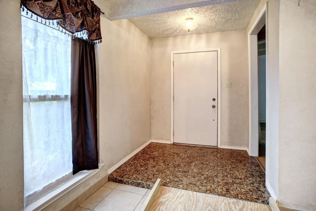 Photo of 204 Maynard ST