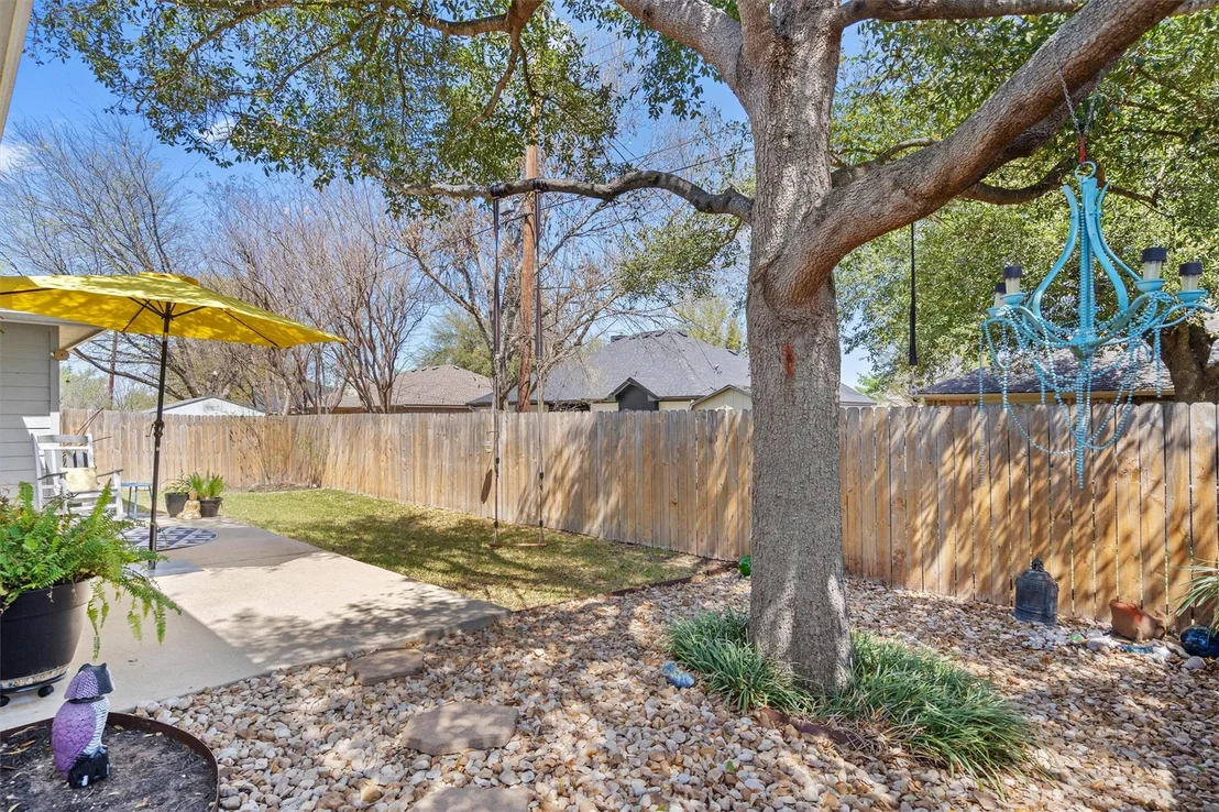 Photo of 2808 Zachary LN