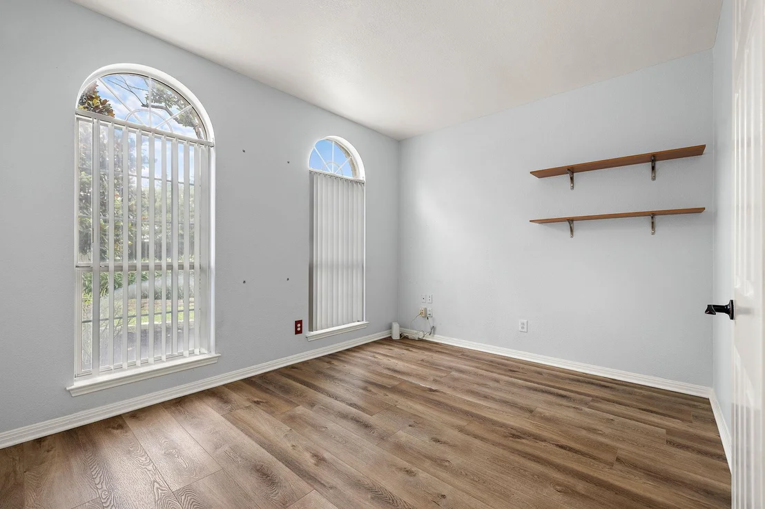 Photo of 16019 Dark LN