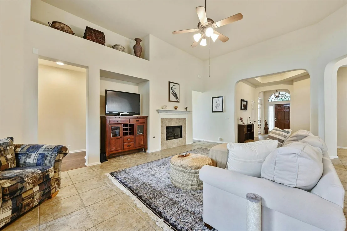 Photo of 204 Saddleback RD