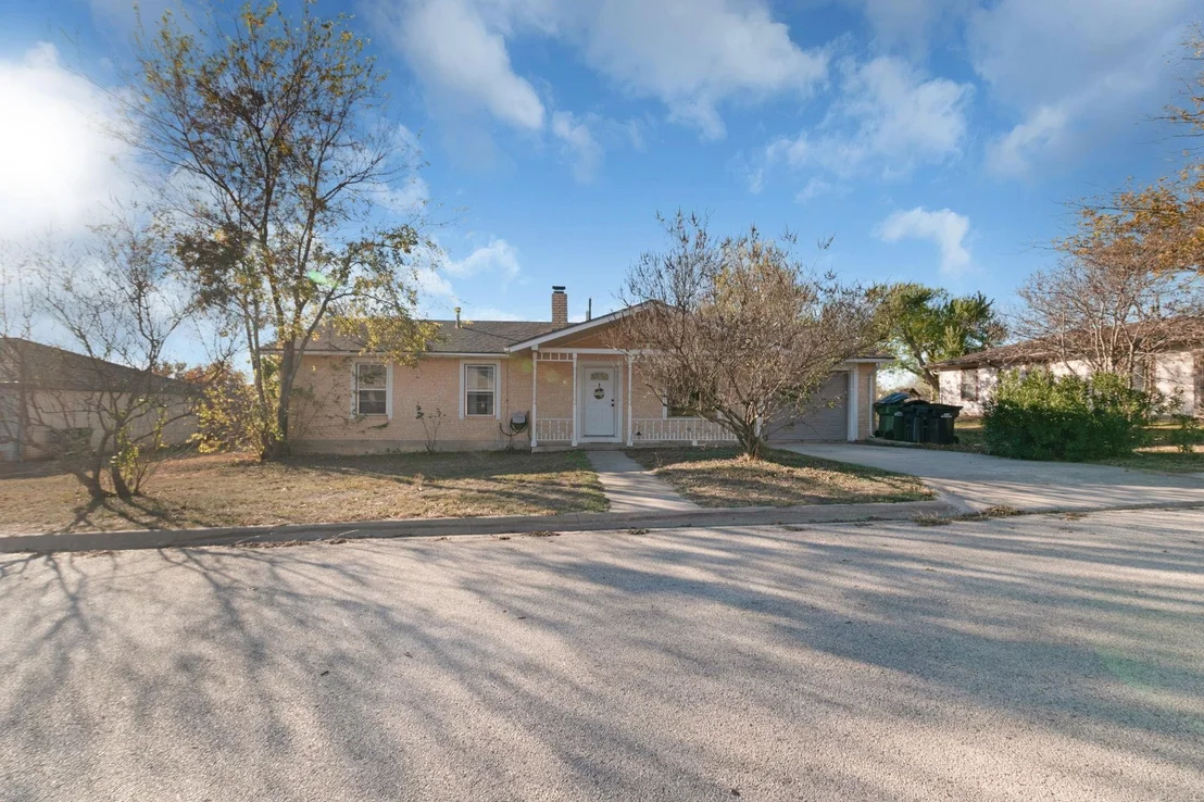 Photo of 302 Amy ST