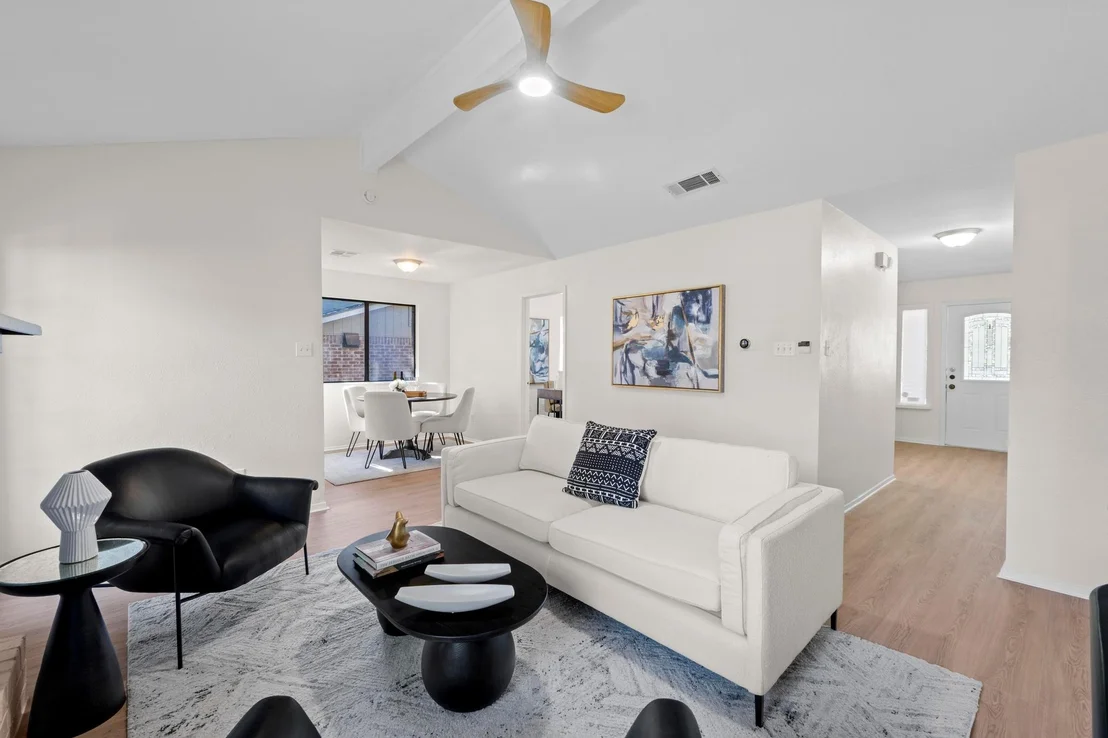 Photo of 6601 Sunstrip DR