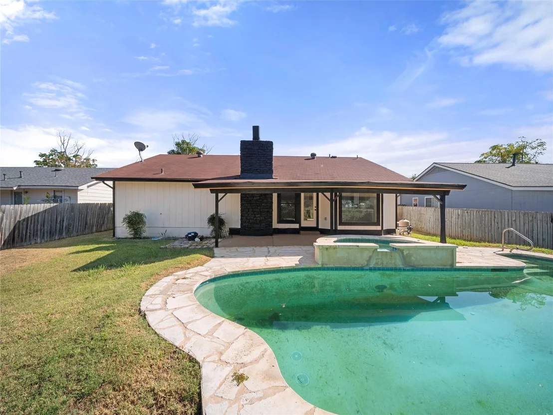 Photo of 3912 Hillside DR
