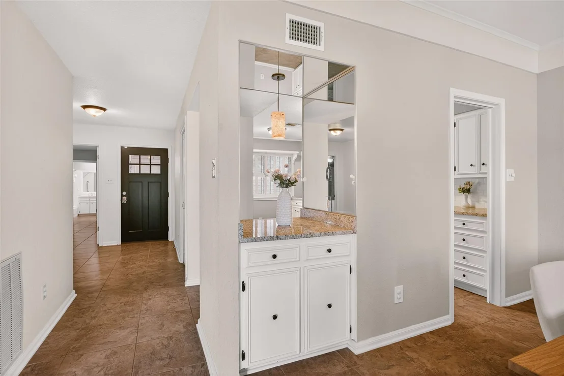 Photo of Unit D at 11121 Pinehurst DR