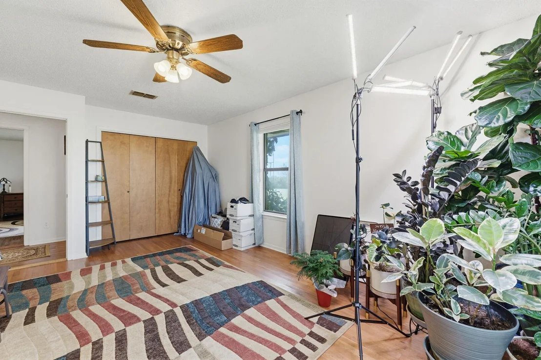 Photo of 120 Rae LN