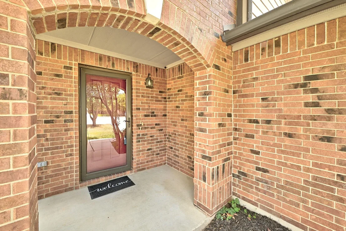 Photo of 290 Cushman DR