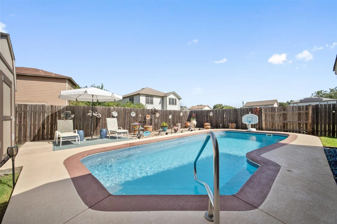 Photo of 5504 Alomar CV