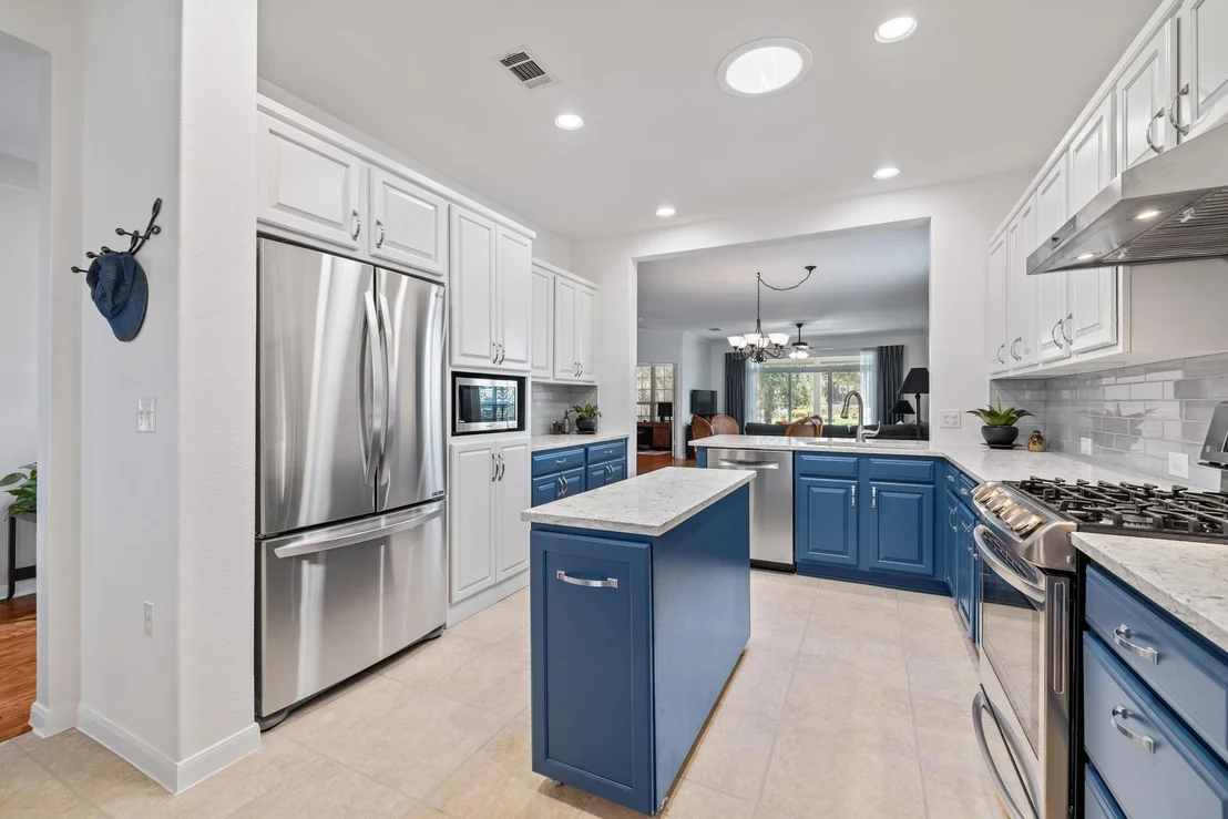 Photo of 302 Rosecliff DR