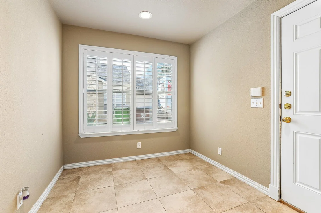 Photo of 2527 Tandi TRL