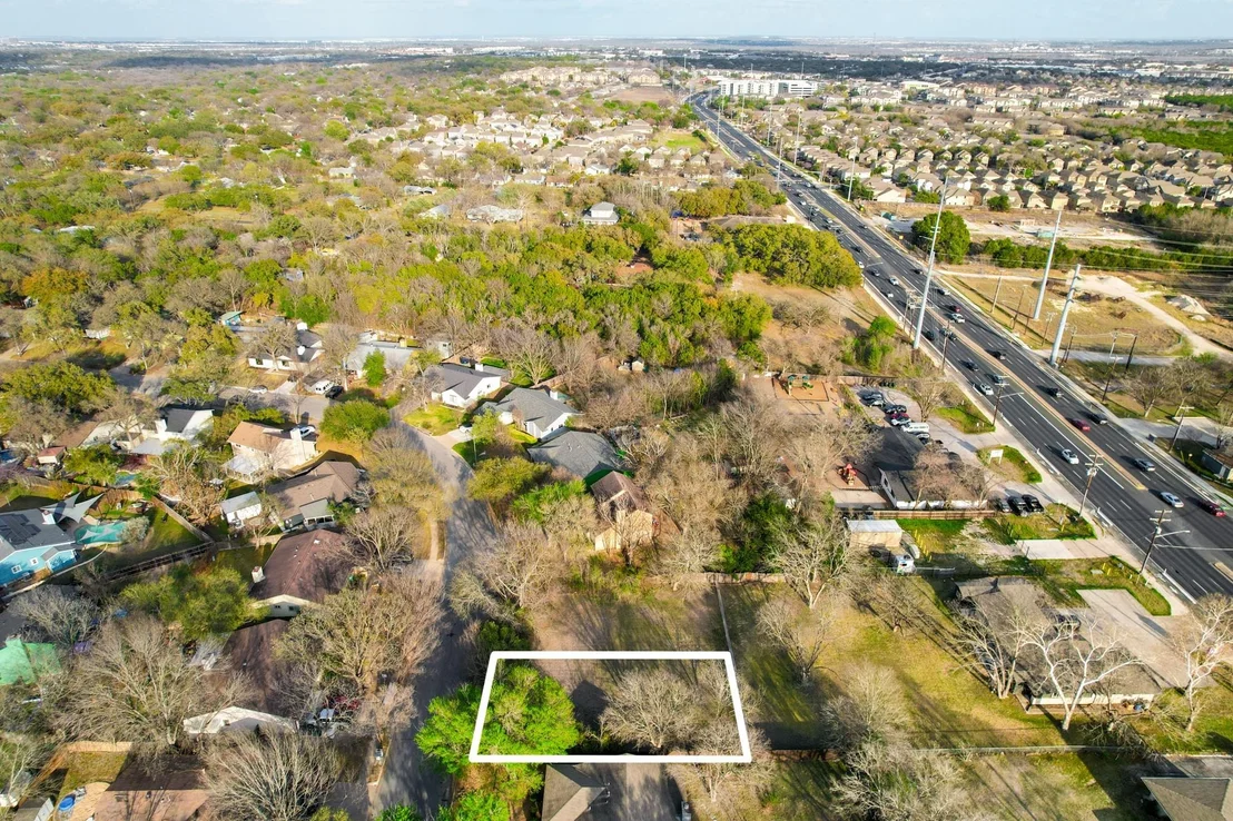 Photo of 9311 Independence LOOP