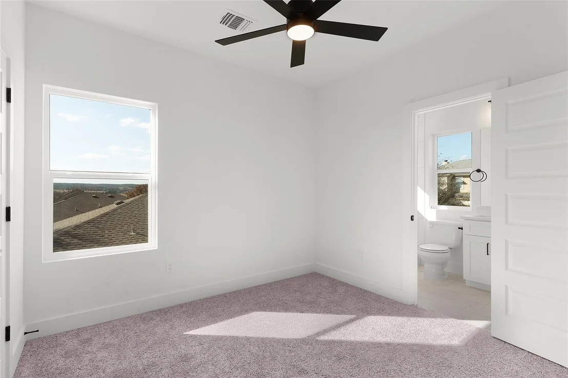 Photo of 105 Carmen CV