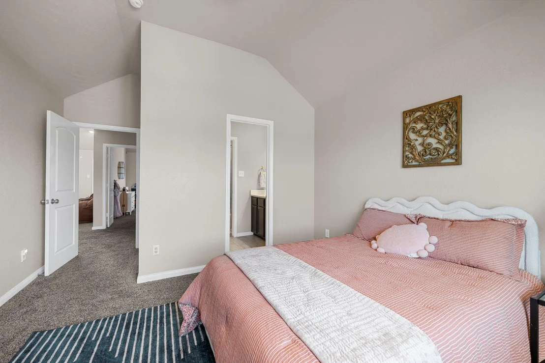 Photo of 5030 Dickinson LOOP