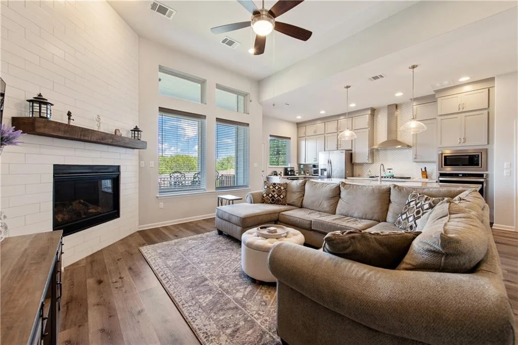 Photo of 7117 Jument DR