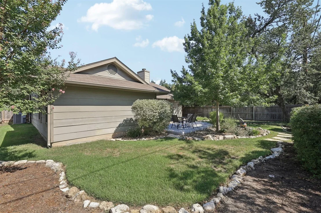 Photo of 5831 Secrest DR