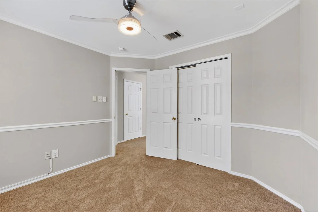 Photo of 5008 Barlow DR