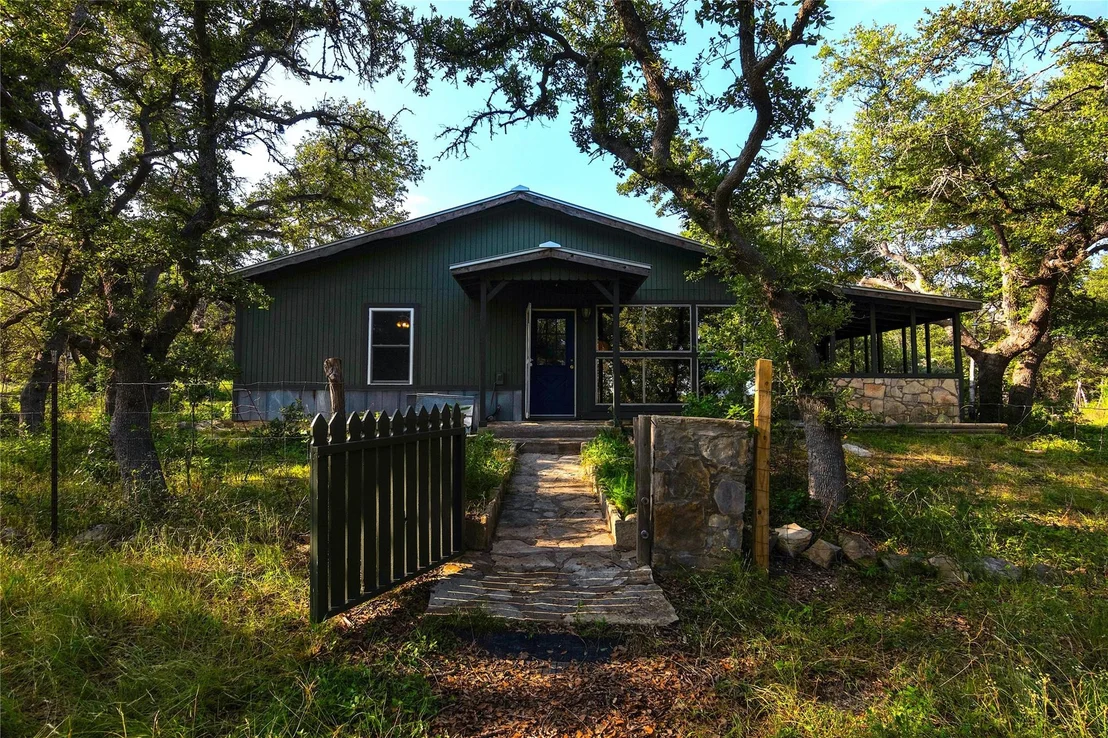 Photo of 435 Spangenberg RD