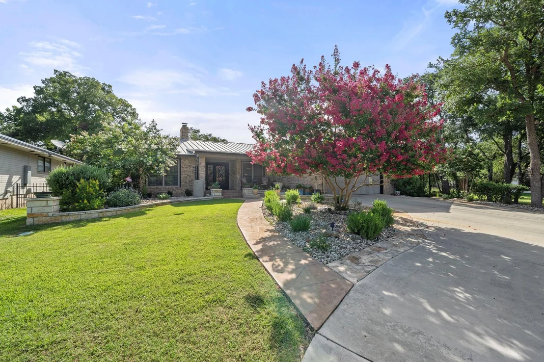 Photo of 25 Doolittle DR