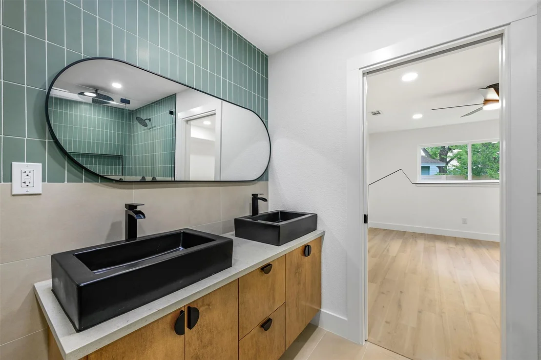 Photo of 3001 Cedarlawn CIR