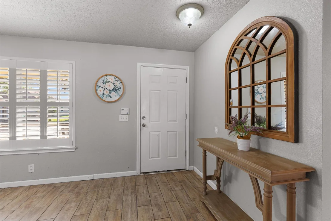 Photo of 372 Tobin DR