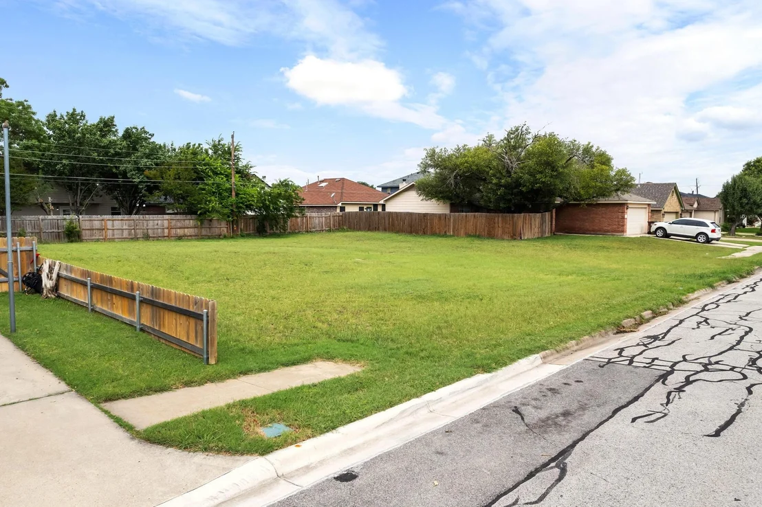 Photo of 1602 Cindy CT