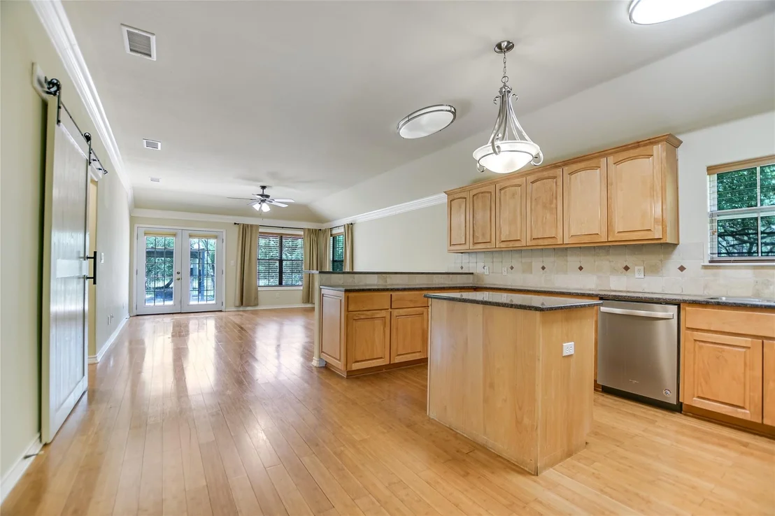 Photo of 104 Springfield