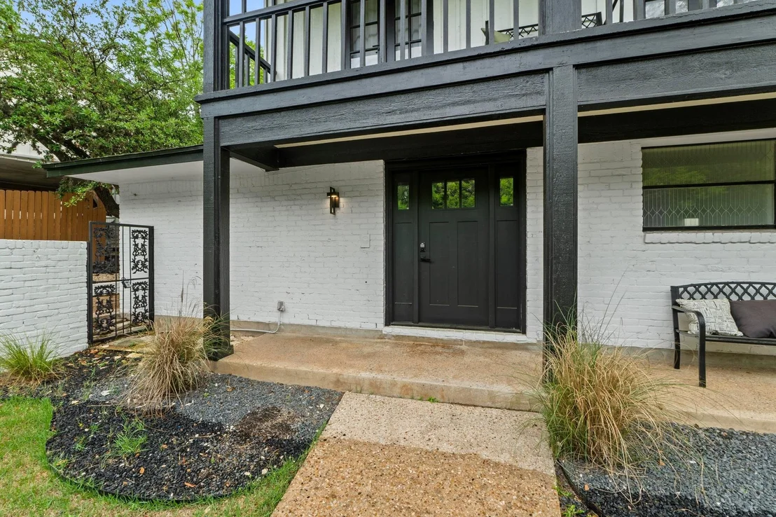 Photo of 3520 Highland View DR